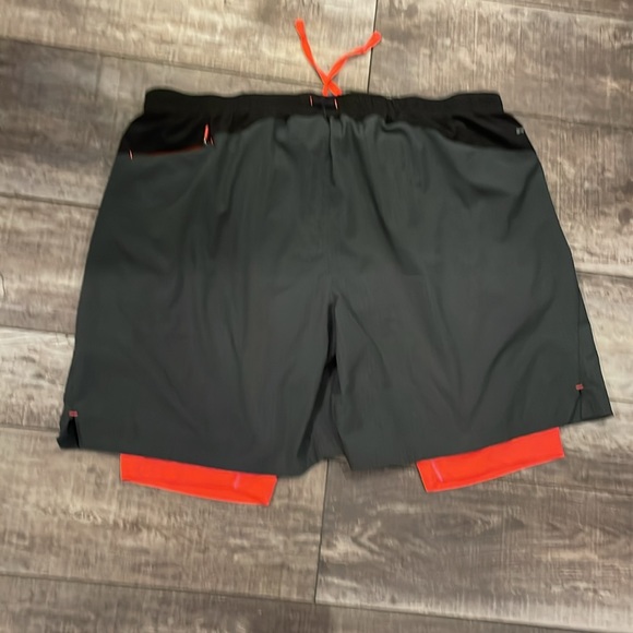 RUSSELL TRAINING FIT RUNNING SHORTS WITH BOXER LINER - Picture 3 of 5